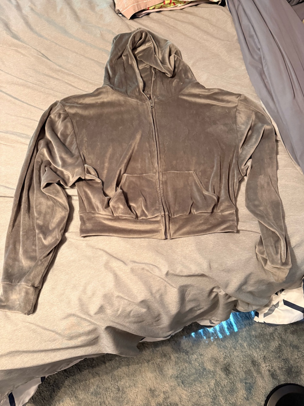 SKIMS Cropped Velvet Zip Hoodie